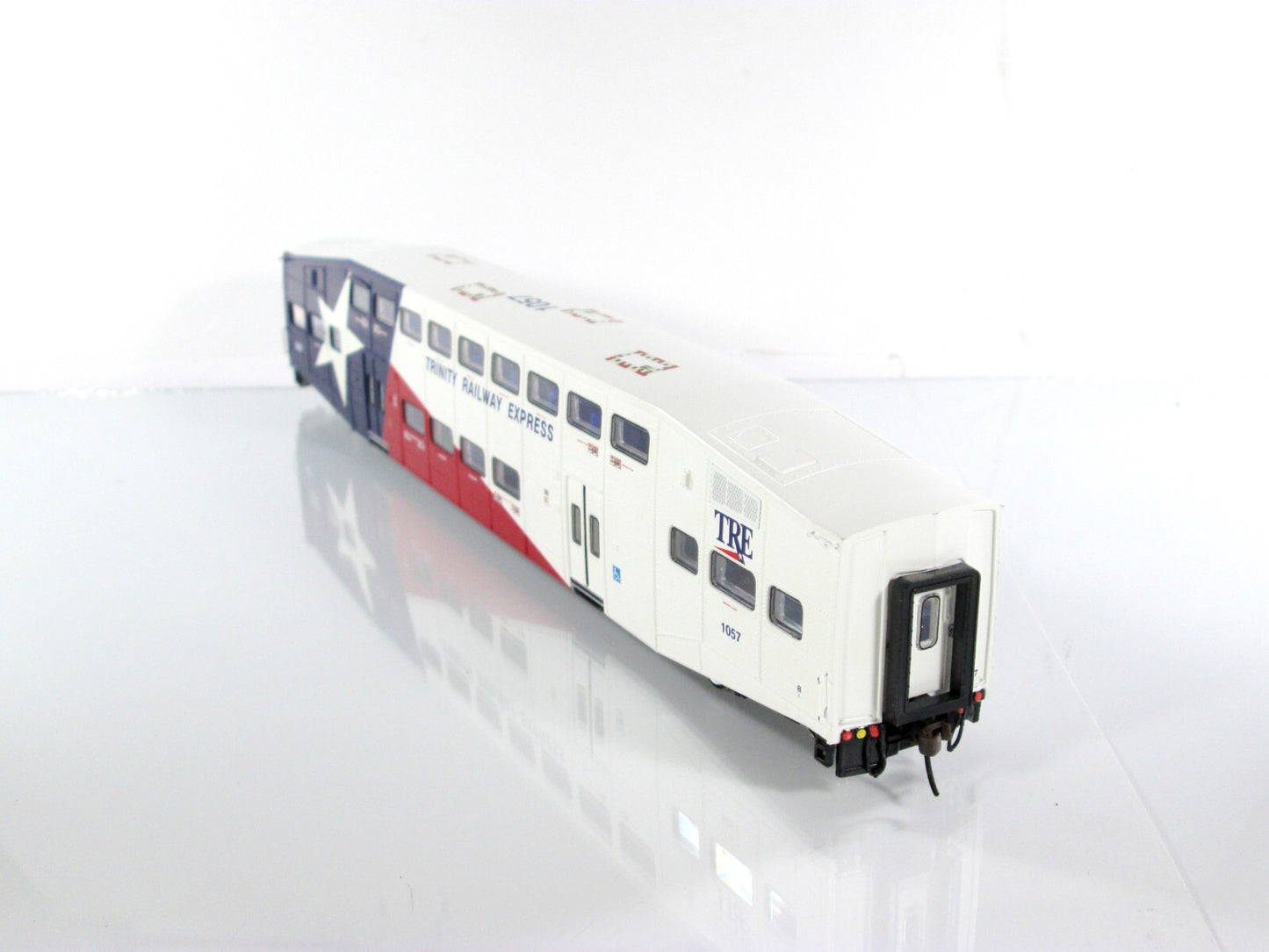HO Scale **TRINITY RAILWAY EXPRESS** Bombardier Control Car #1057 - Athearn 2566