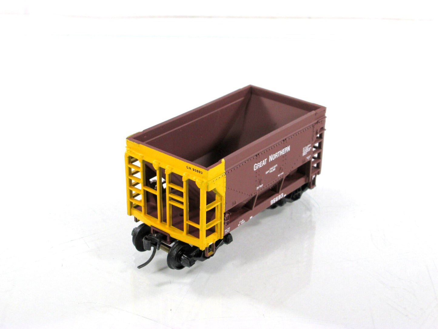 HO Scale **GREAT NORTHERN** Taconite Mining Ore Car 12-Pack -- Walthers 932-4555