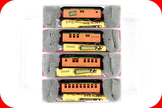 N Scale **GREAT NORTHERN** OVERTON Old Time Passenger 4-Car Set ----- Roundhouse
