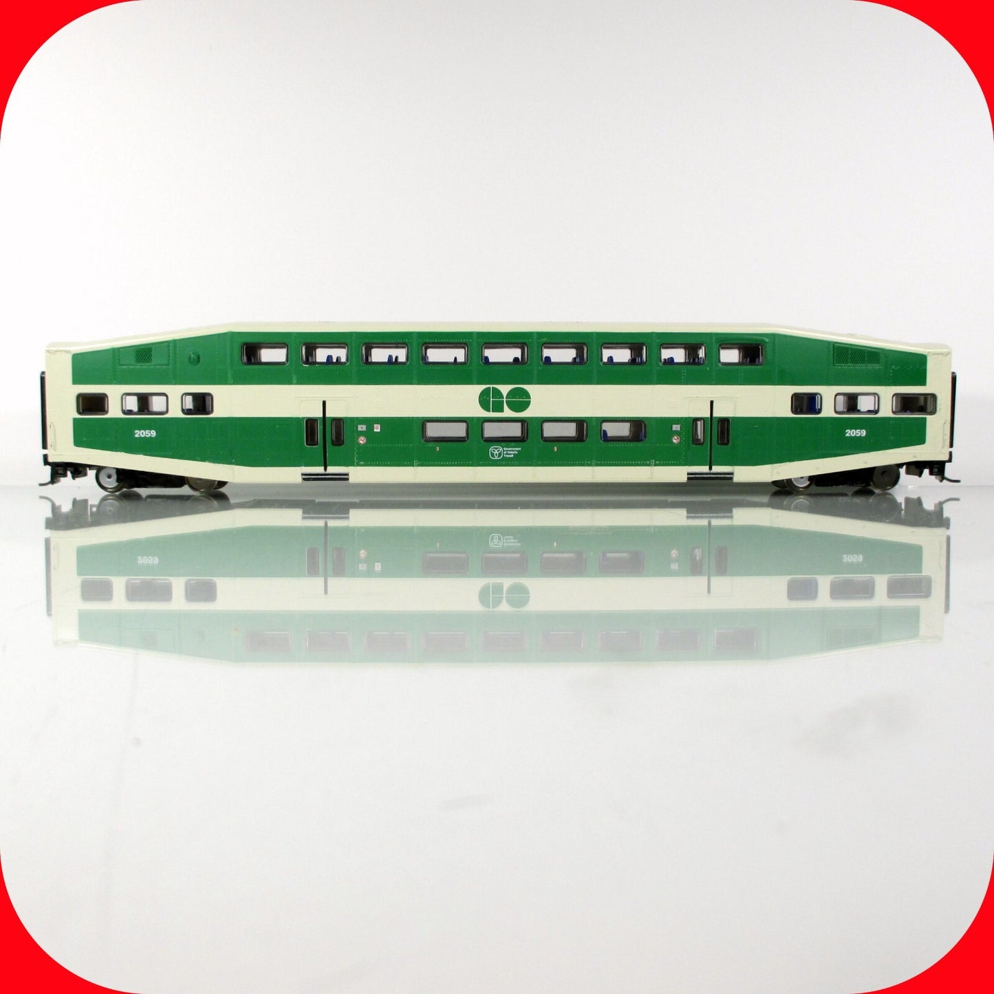 HO Scale ***GO TRANSIT*** Bombardier Passenger Coach Car #2059 ---- Athearn 2561