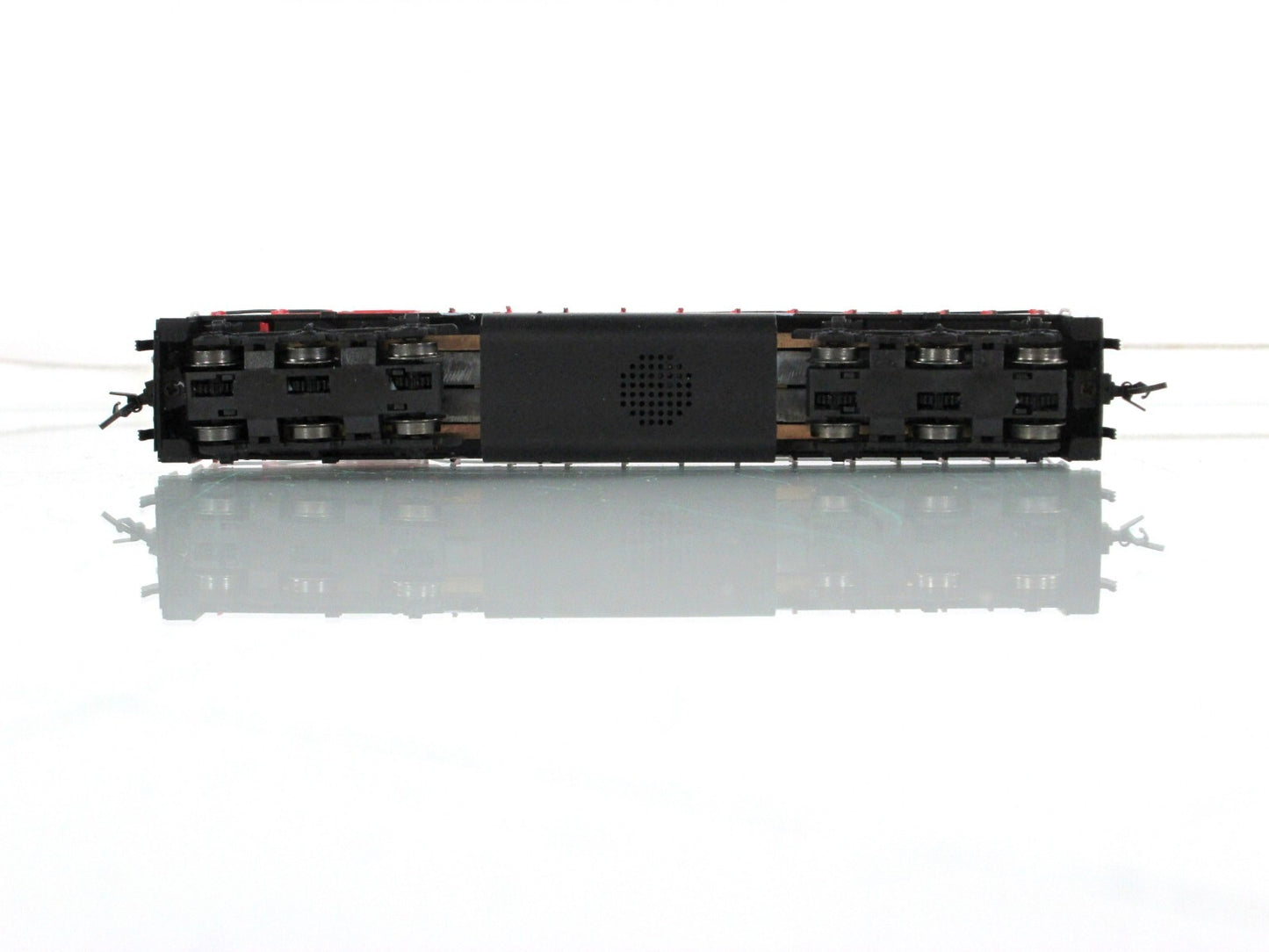N Scale *CANADIAN PACIFIC* Weathered SD40-2 #5720 - Intermountain 69346, DCC Rdy