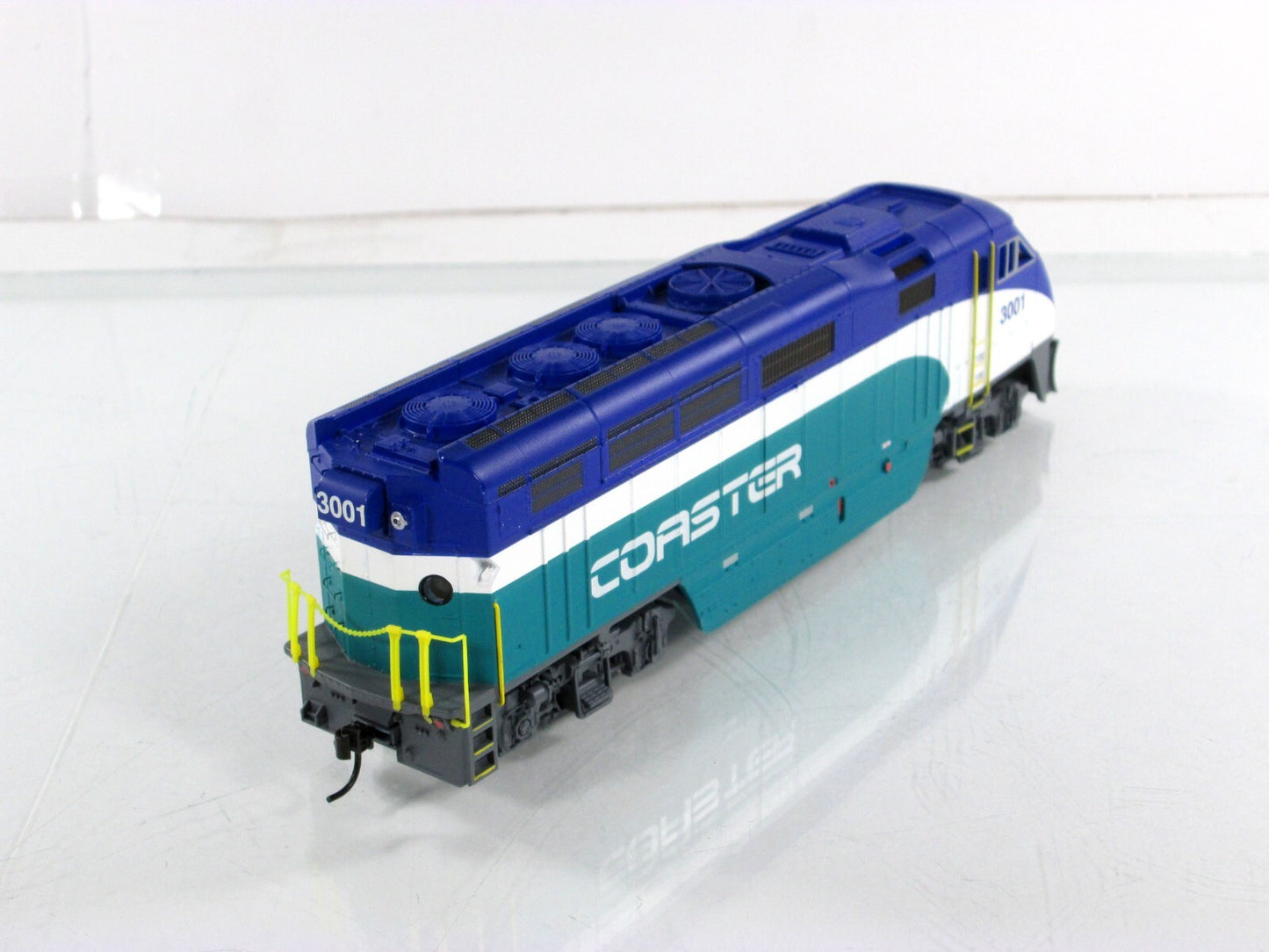 HO Scale ***SAN DIEGO COASTER** F59PHI Locomotive #3001 - Athearn 26297, DCC Rdy