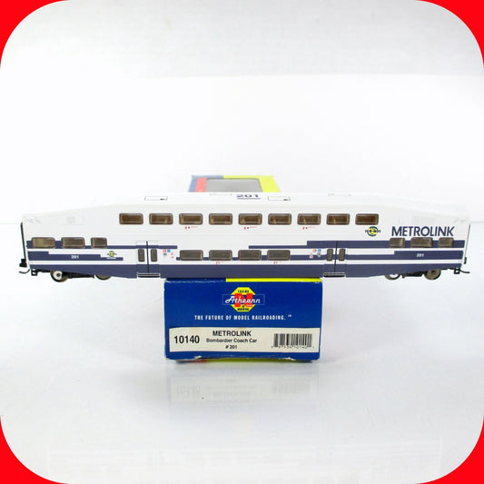 N Scale BOMBARDIER METROLINK Bi-Level Passenger Coach Car #201 --- Athearn 10140