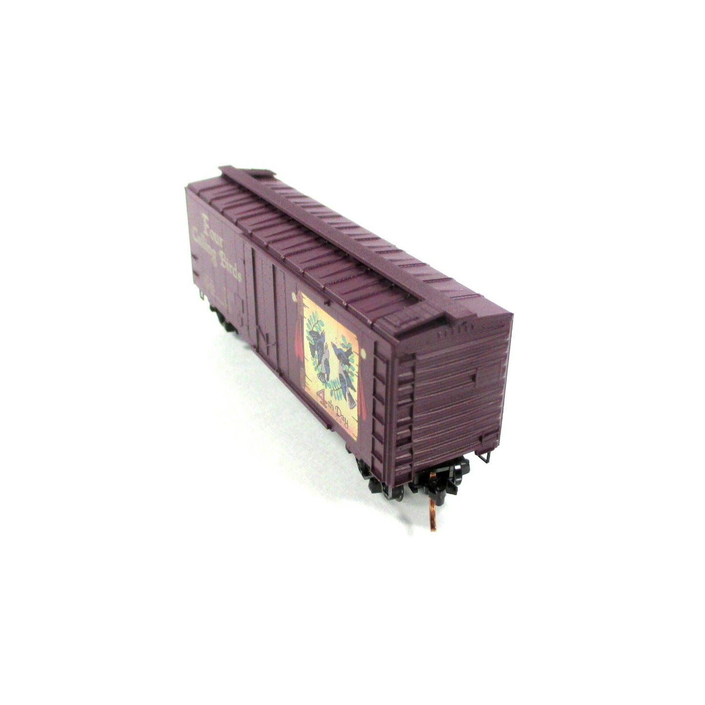 N Scale **FOUR CALLING BIRDS** 12 Days Christmas Box Car --Micro Trains 02100504