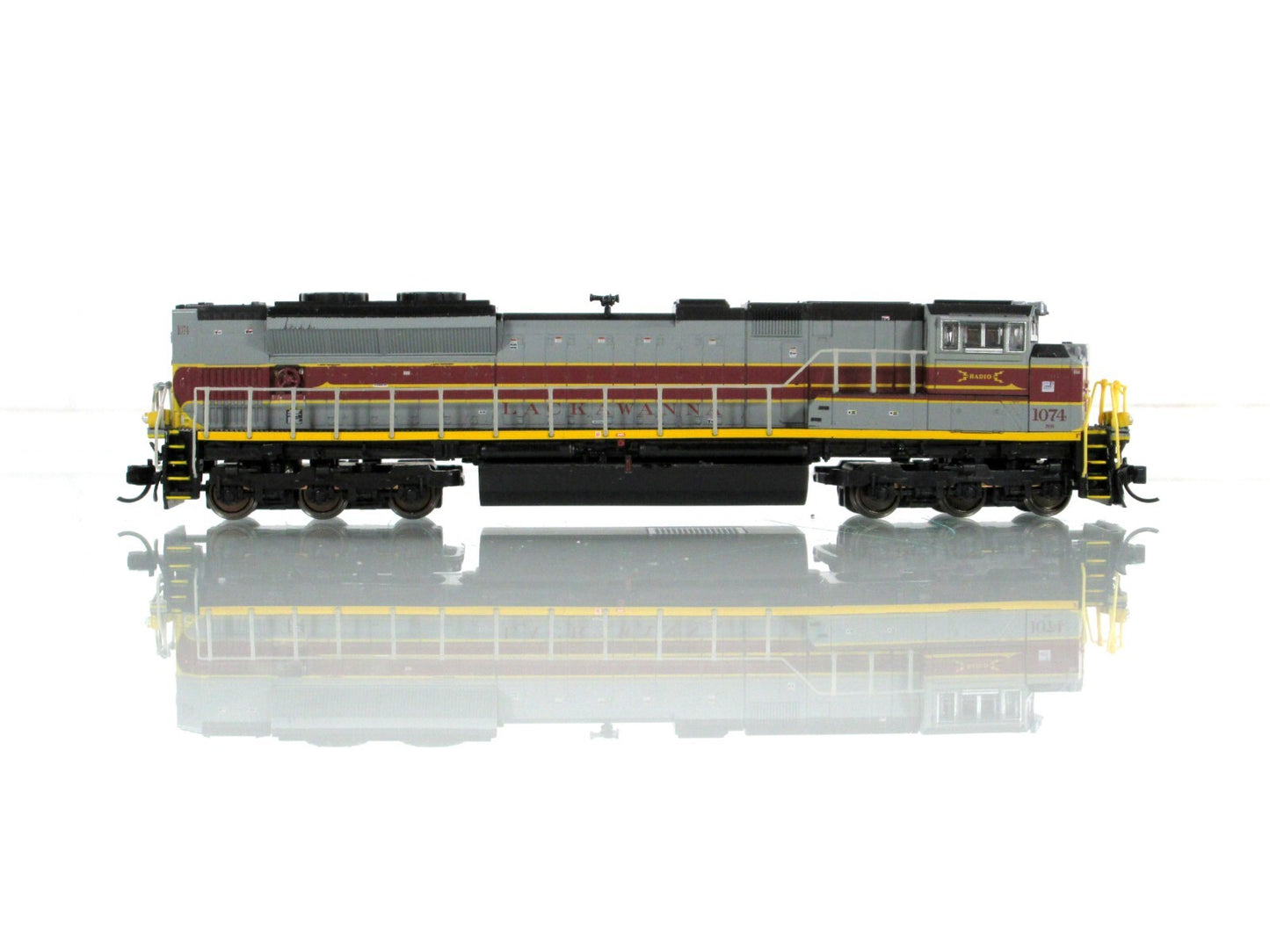 N Scale ***NORFOLK - DL&W Heritage** SD70ACe #1074 - Broadway 7025, DCC Paragon4