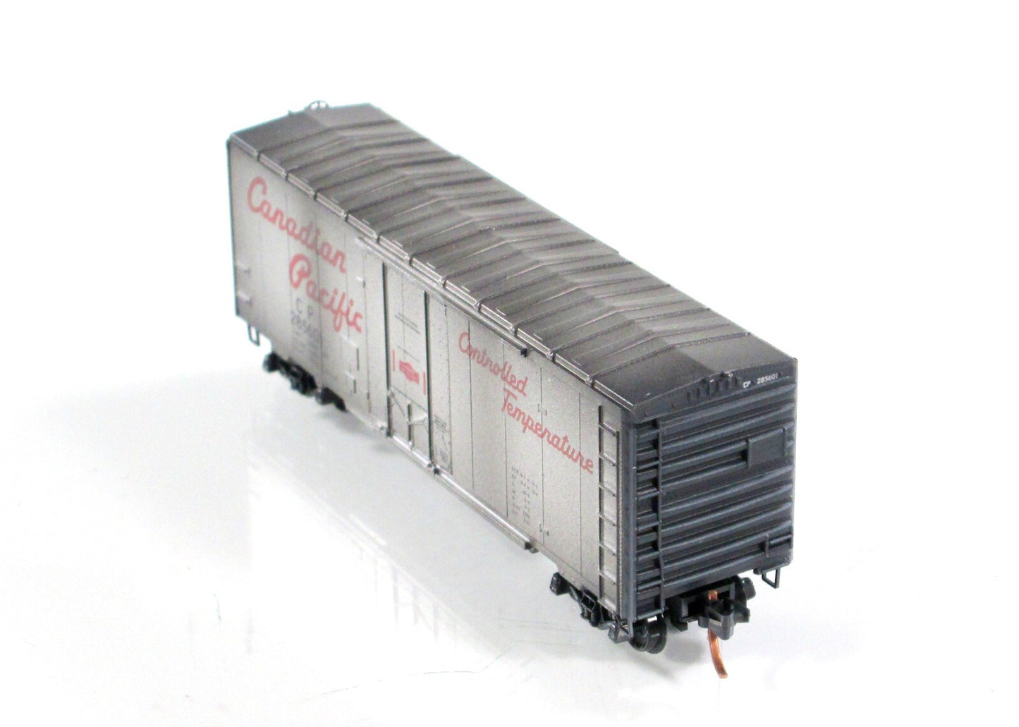 N Scale **CANADIAN PACIFIC** Graffiti 40' Box Car #285601 -Micro Trains 07444040