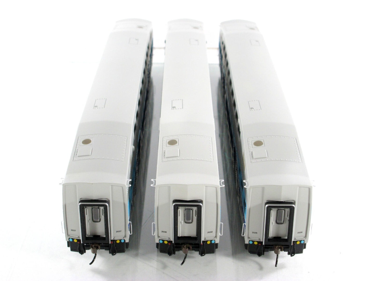 HO Scale ***AMT*** Bombardier Passenger Coaches #2026,2030,2037 -- Athearn 25967