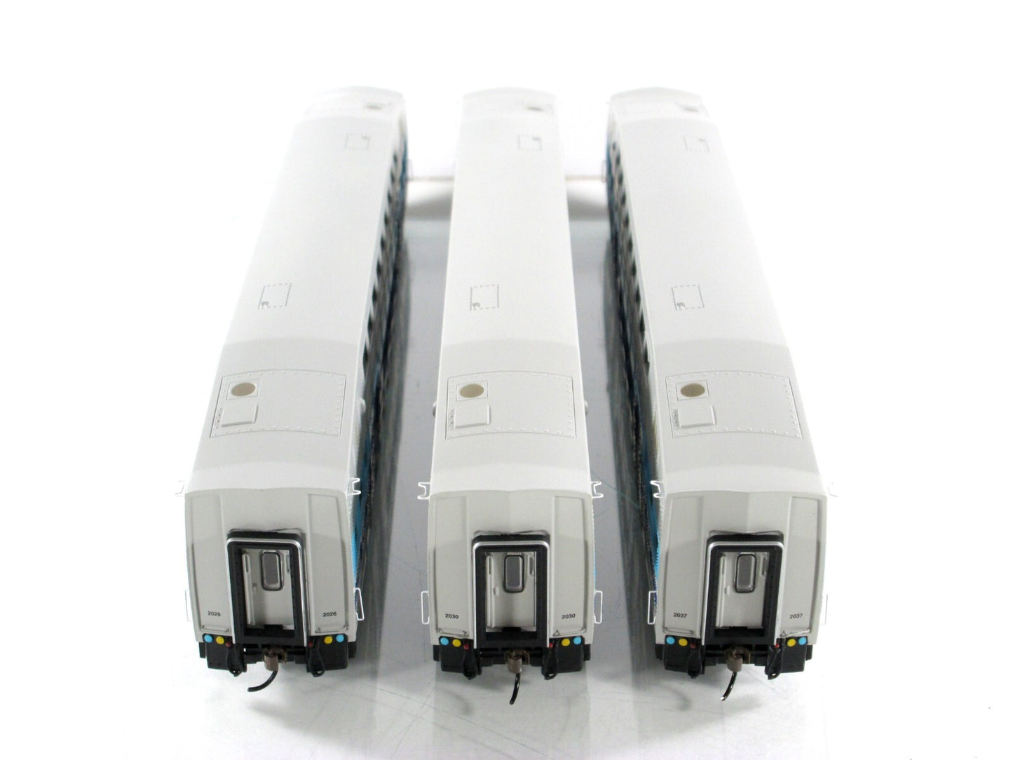 HO Scale ***AMT*** Bombardier Passenger Coaches #2026,2030,2037 -- Athearn 25967