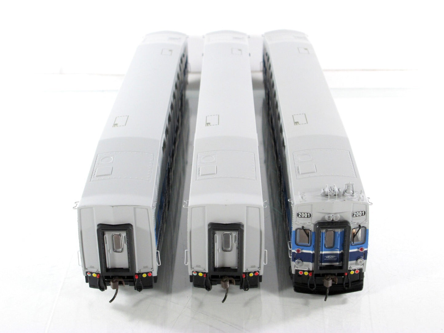 HO Scale ***AMT** Bombardier Coach & Control Set #2001,2028,2029 - Athearn 25901