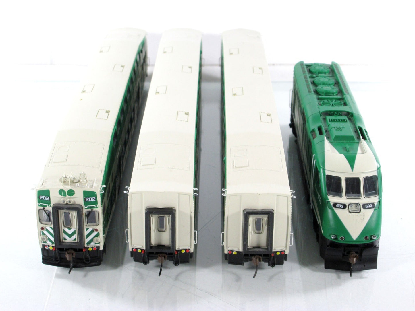 HO Scale ***GO TRANSIT*** Bombardier, F59PHI #603, 202,2003,2012 - Athearn 25991