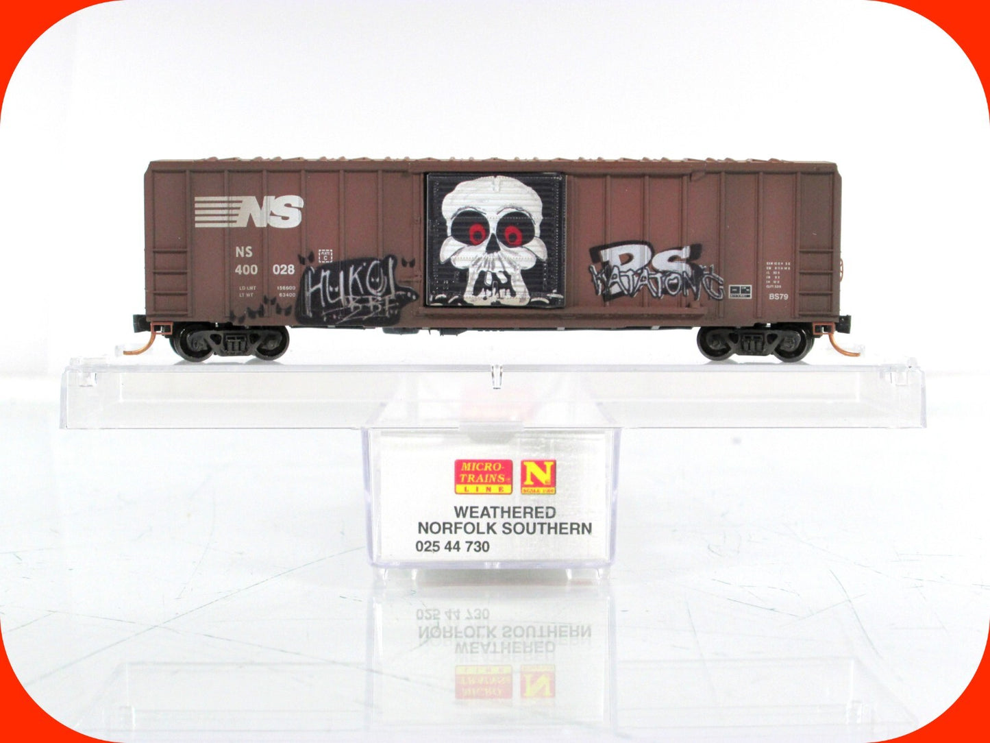 N Scale **NORFOLK SOUTHERN *HALLOWEEN** Graffiti Box Car - Micro Trains 02544730