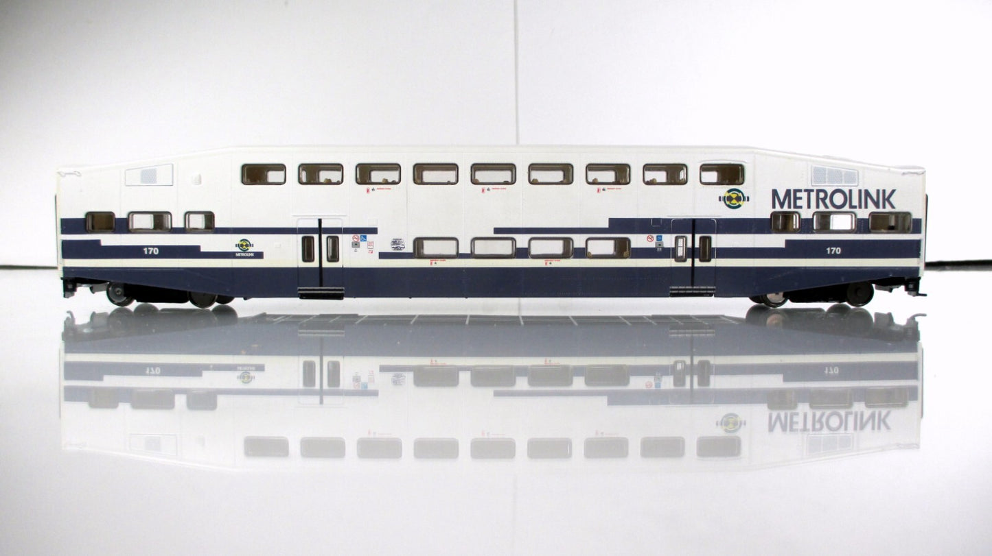 HO Scale ***METROLINK** Bombardier Passenger Commuter Coach #170 --Athearn 25703
