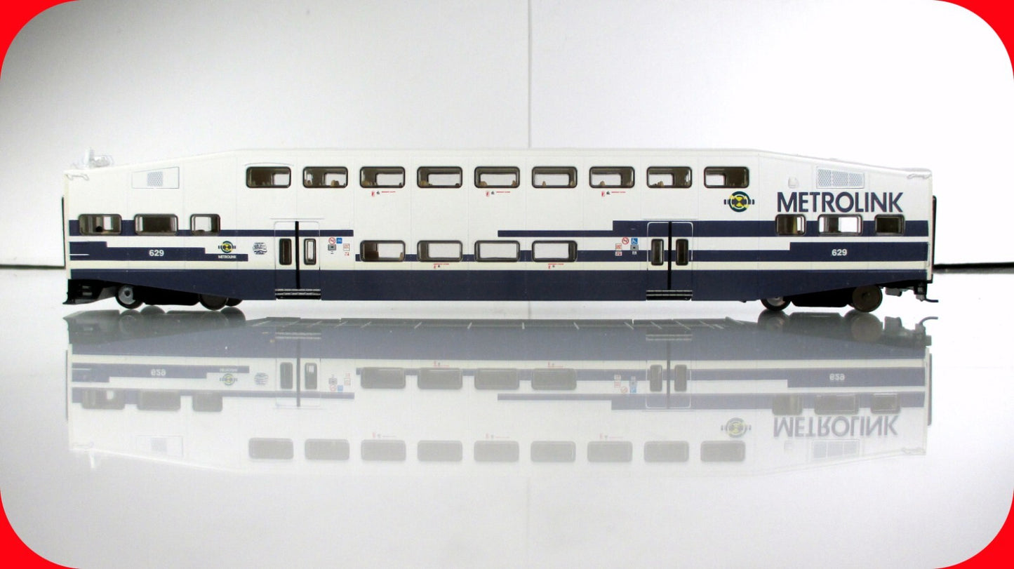 HO Scale ***METROLINK*** Bombardier Commuter Control Car #629 ----- Athearn 2587