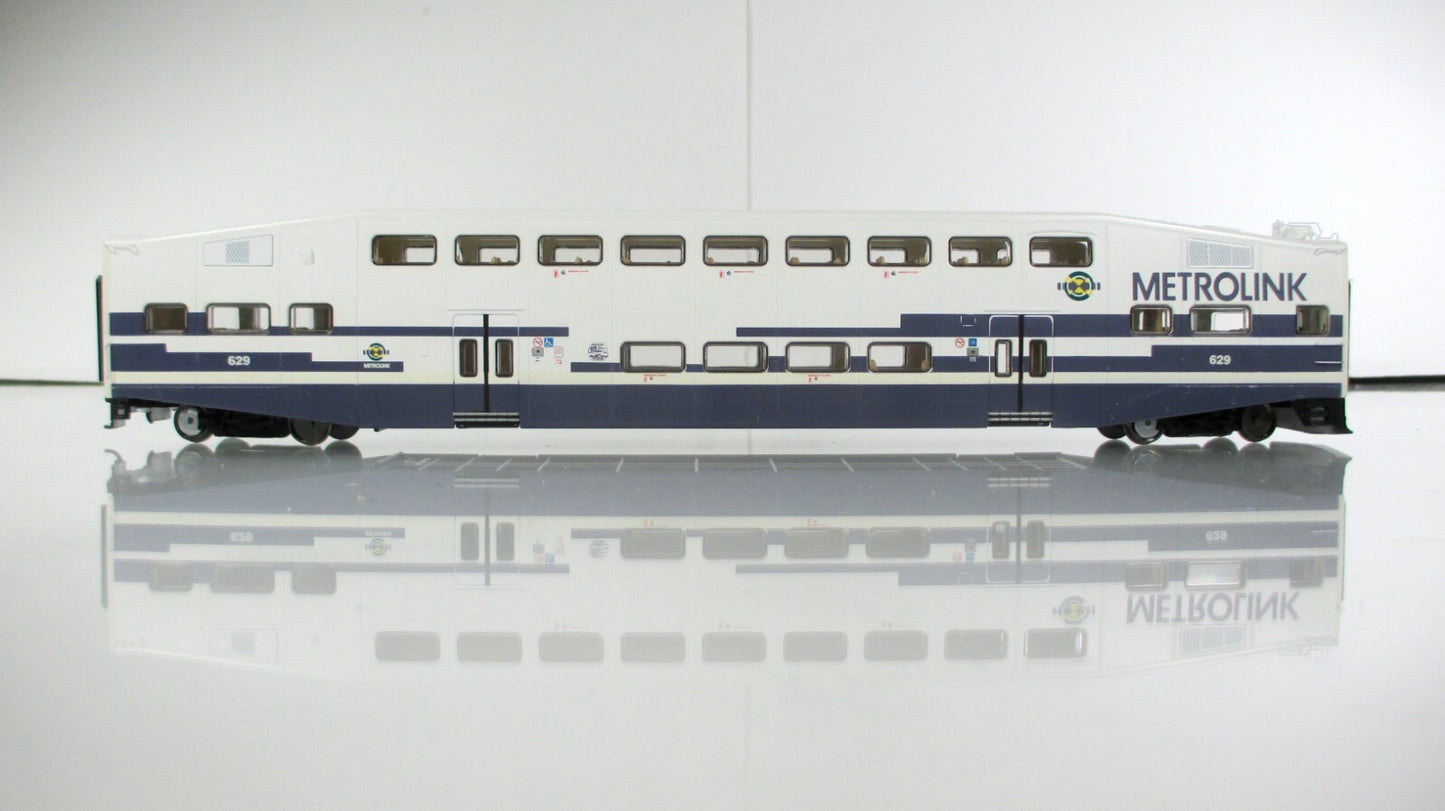 HO Scale ***METROLINK*** Bombardier Commuter Control Car #629 ----- Athearn 2587