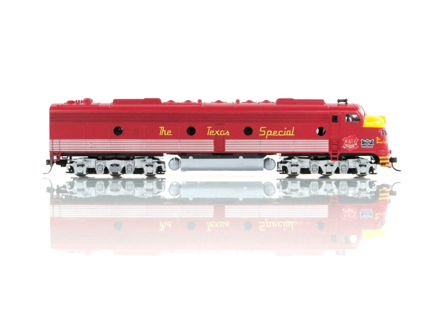 HO Scale **FRISCO-KATY TEXAS SPECIAL** E8 Diesel - IHC 1973, Custom w/ DCC Sound