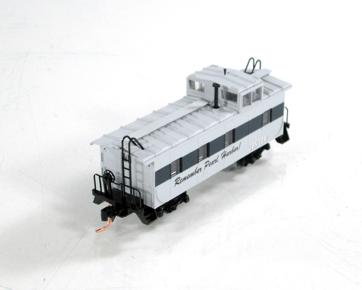 N Scale USN ***PEARL HARBOR*** Battleship Row Caboose -- Micro Trains 10050059