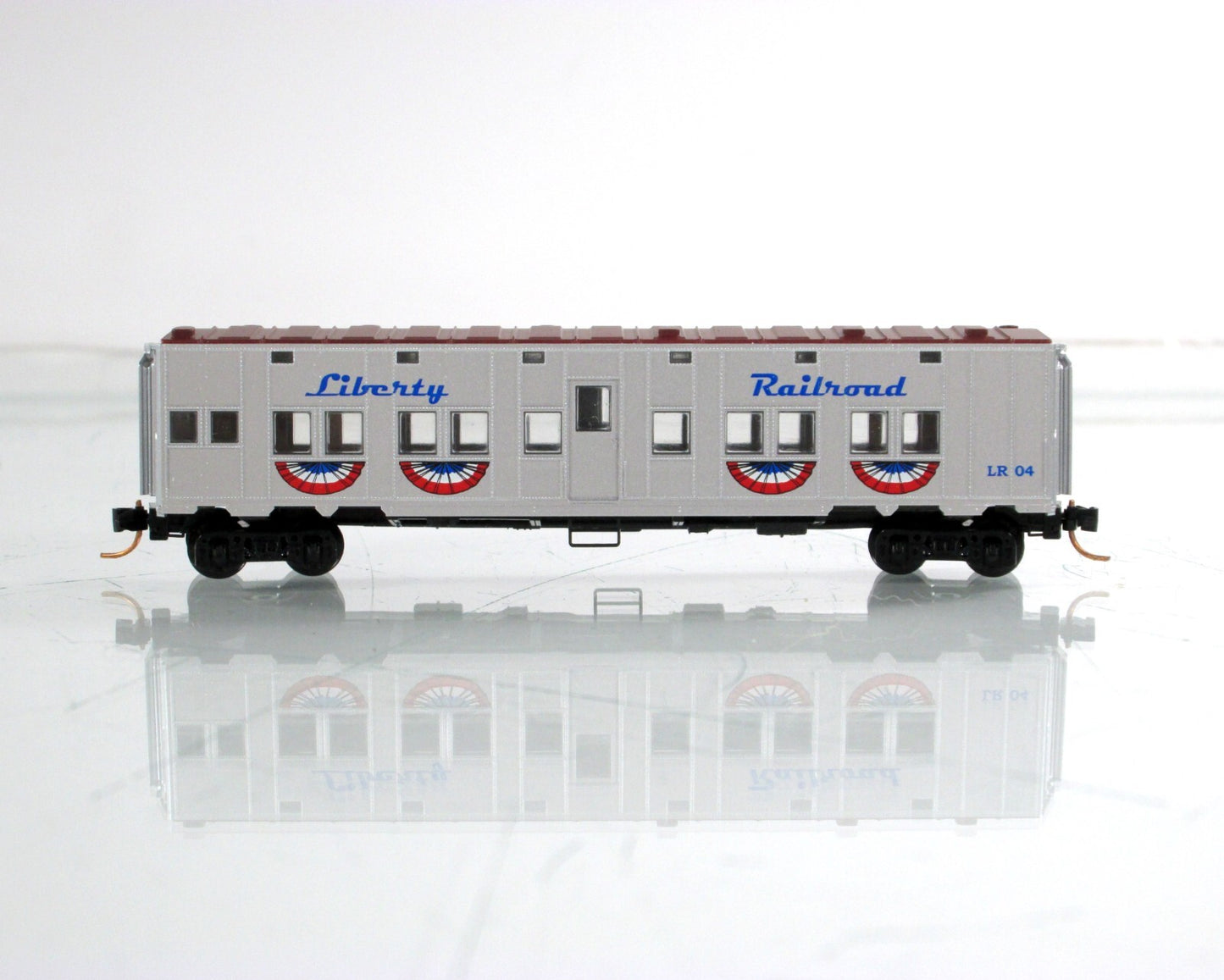 N Scale ***LIBERTY RAILROAD** WWII Troop Sleeper 04 ------ Micro Trains 99321030