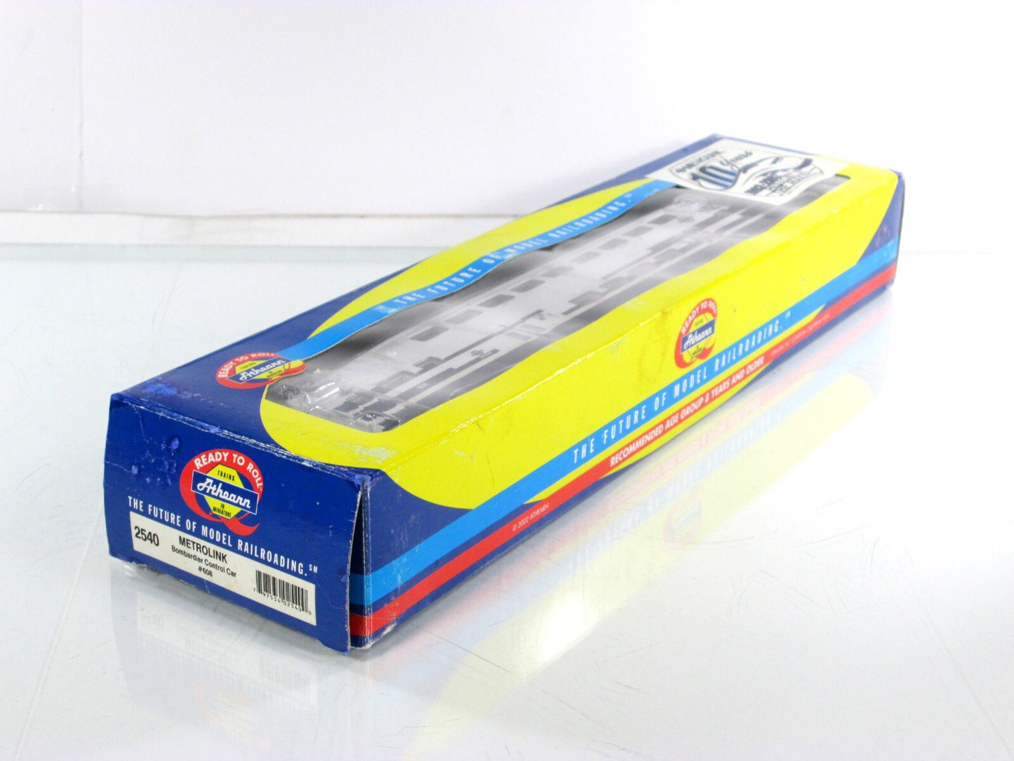 HO Scale ***METROLINK*** Bombardier Commuter Control Car #608 ---- Athearn 2540