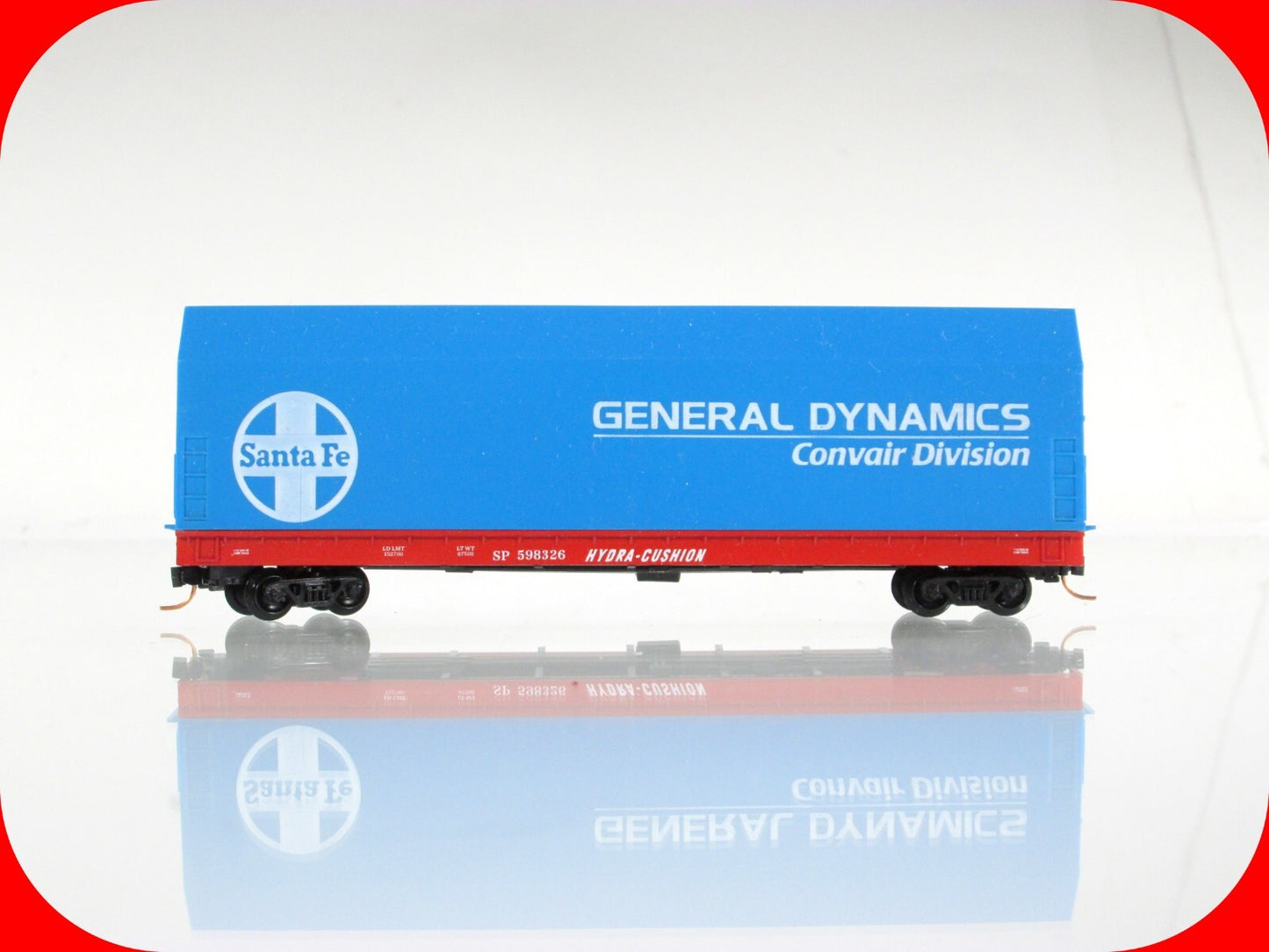 N Scale GENERAL DYNAMICS Santa Fe Aircraft Skybox on Flat Car - SP 598326 -- LBF