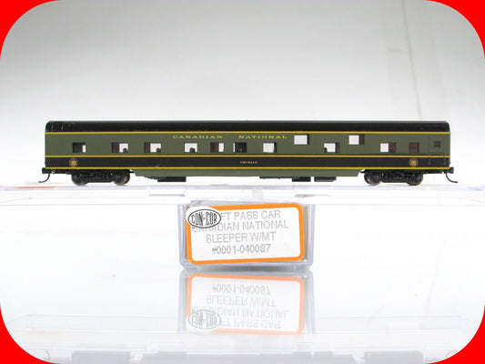 N Scale CANADIAN NATIONAL Lightweight Sleeper "EMERALD" ---- Con-Cor 0001-040087