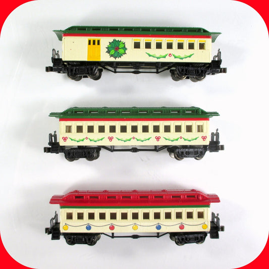 N Scale ***SPIRIT of CHRISTMAS*** Overland Passenger 3 Car Set -- Bachmann 24017