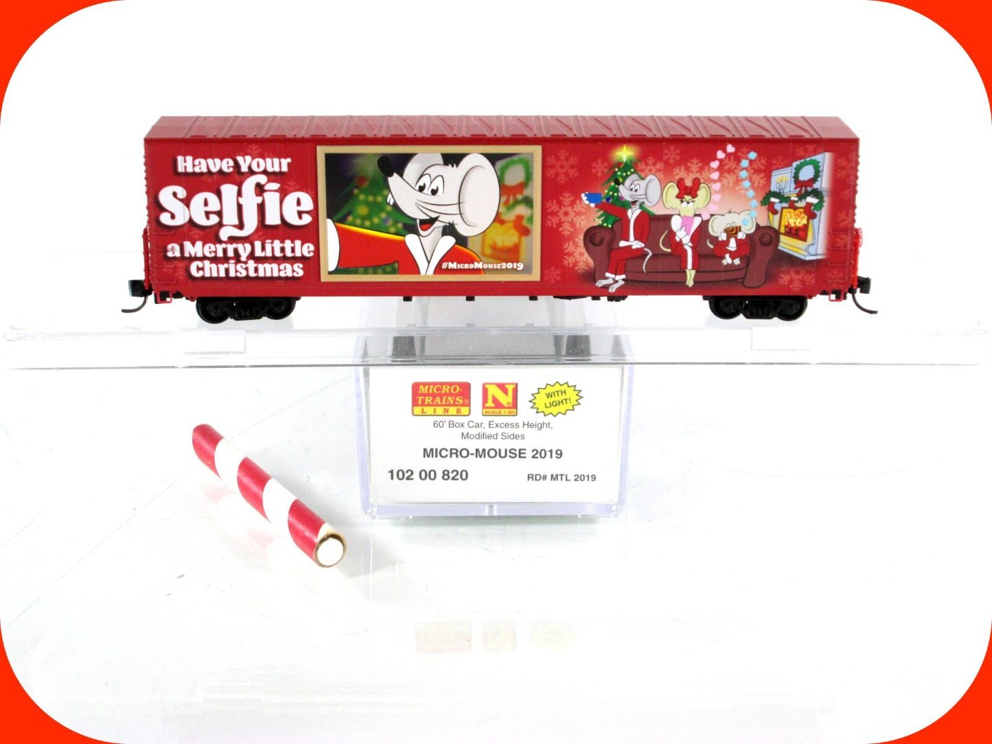 N Scale ***CHRISTMAS SELFIE** 2019 *Lighted* 60' Box Car - Micro Trains 10200820