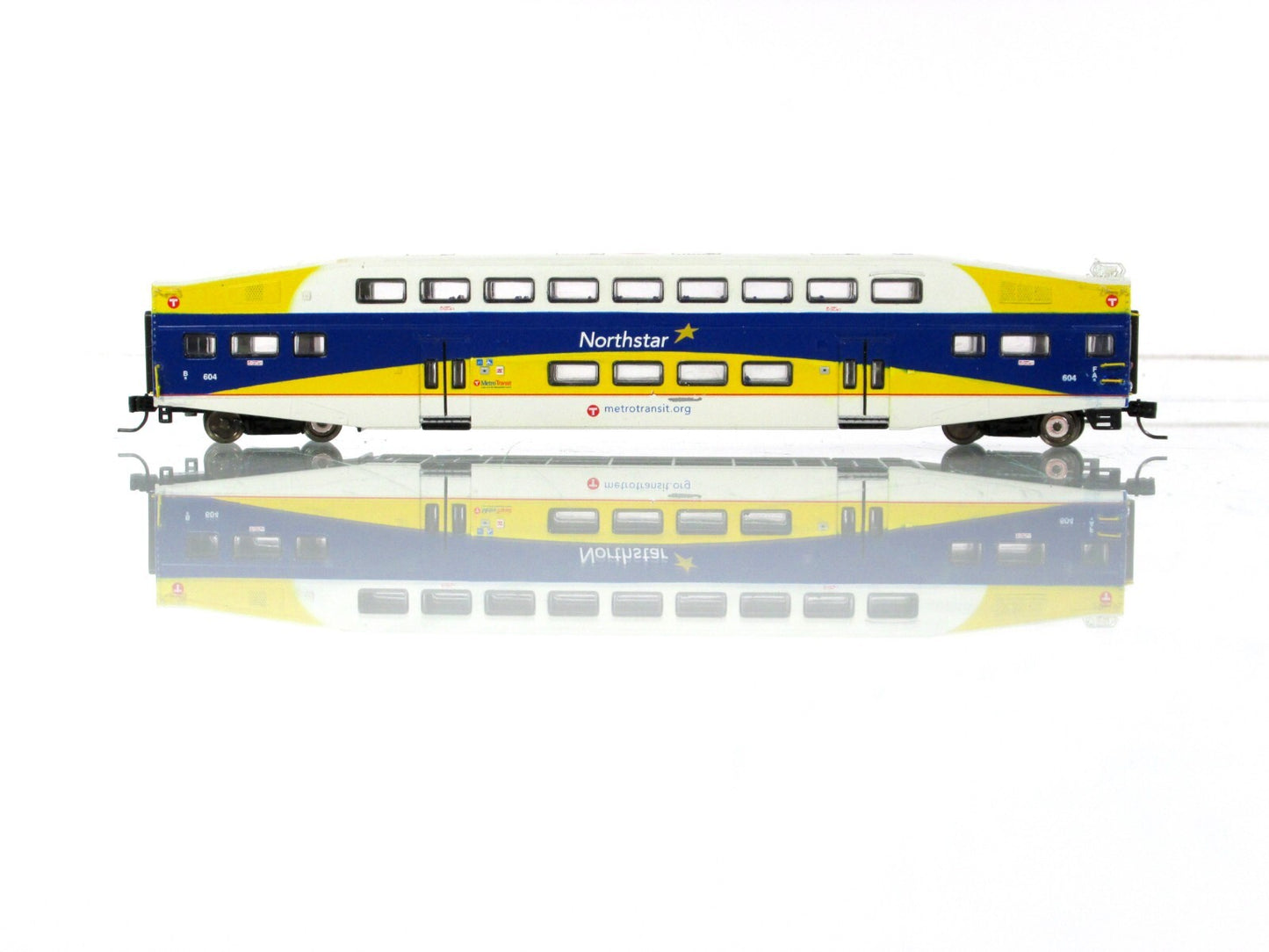 N Scale ***NORTHSTAR*** Bombardier Commuter Control Car #604 ----- Athearn 10135