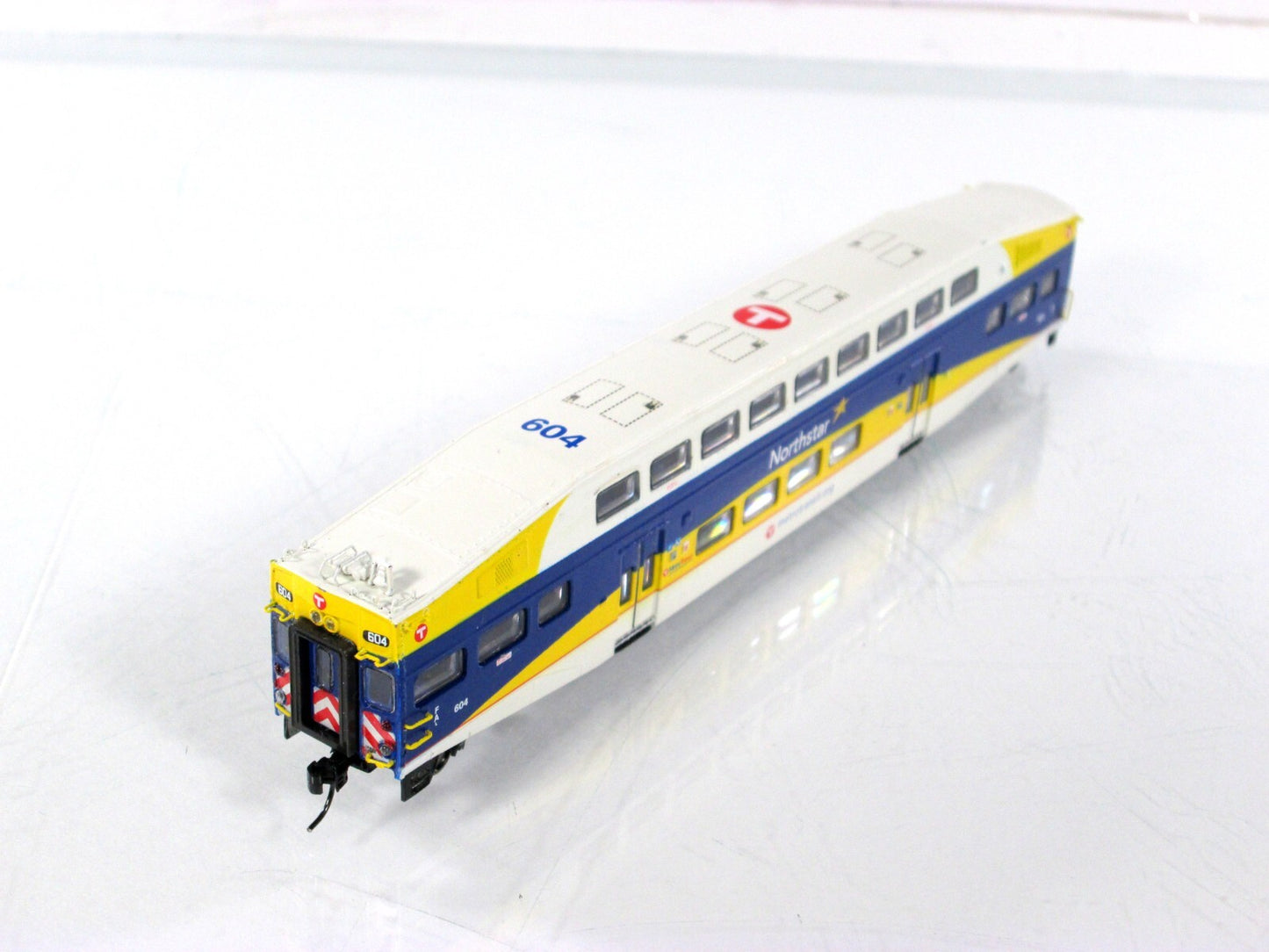 N Scale ***NORTHSTAR*** Bombardier Commuter Control Car #604 ----- Athearn 10135