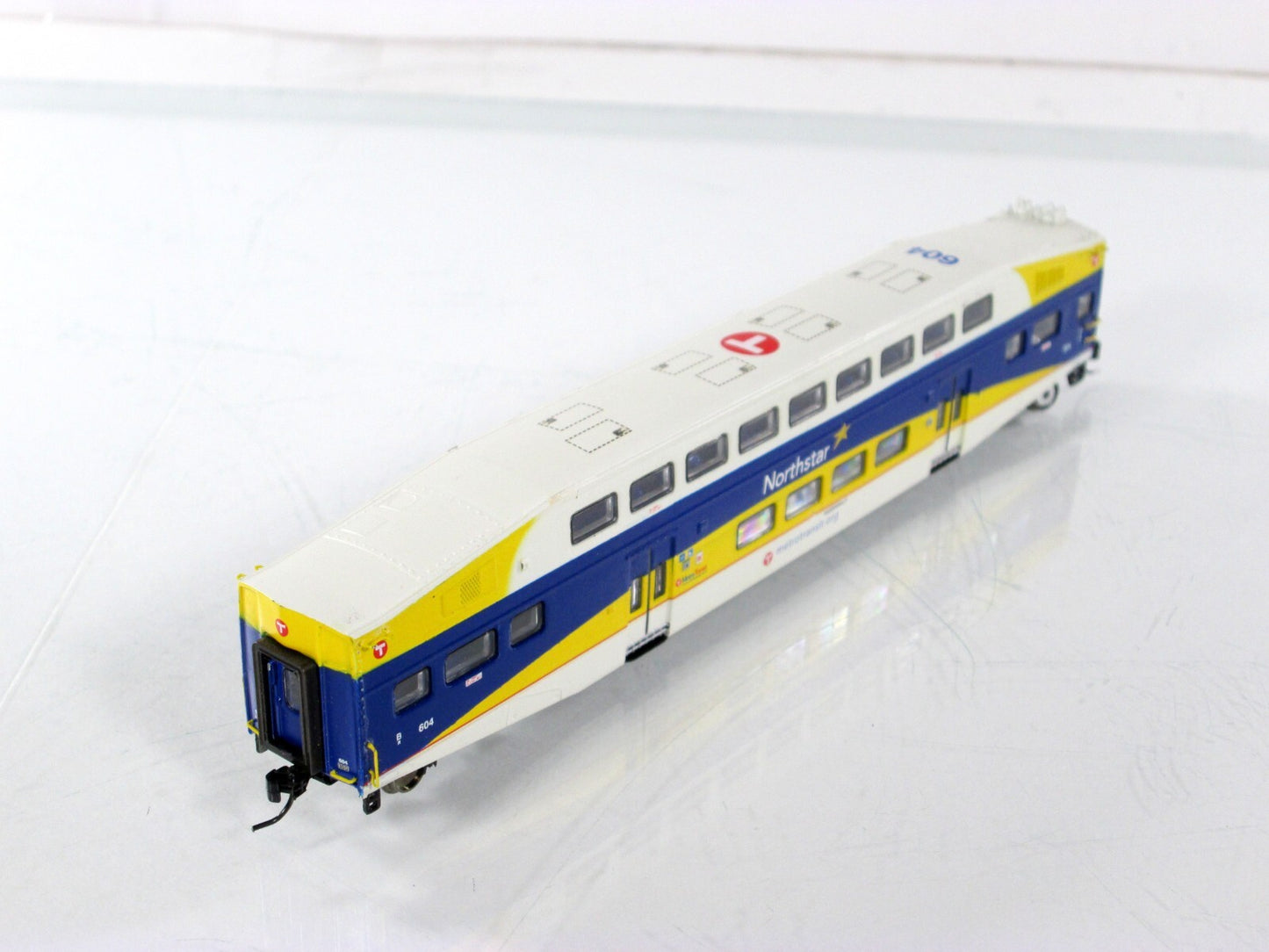 N Scale ***NORTHSTAR*** Bombardier Commuter Control Car #604 ----- Athearn 10135