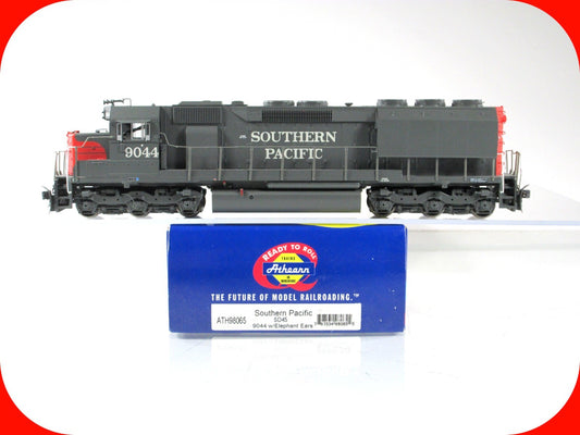 HO Scale ***SOUTHERN PACIFIC*** SD45 Locomotive #9044 ---- Athearn 98065, w/ DCC