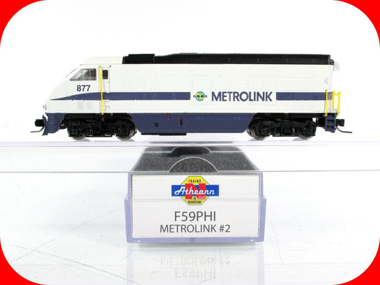 N Scale ***METROLINK*** Bombardier F59PHI Diesel Locomotive #877 ---- Athearn 2