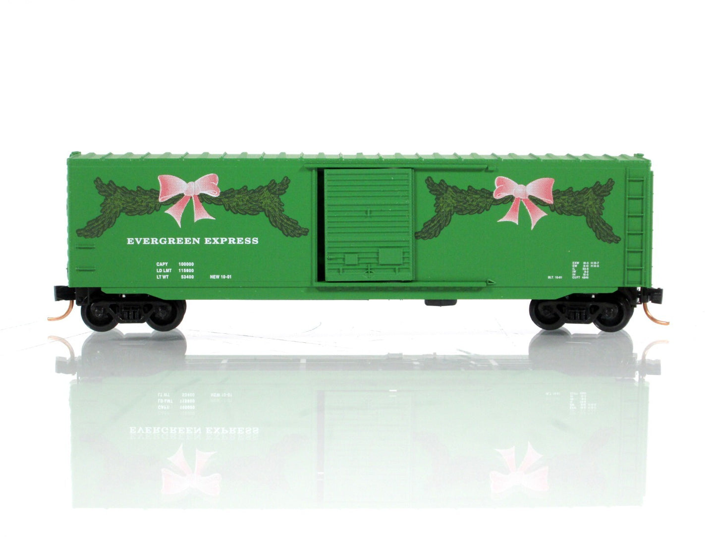 N Scale ***CHRISTMAS -- EVERGREEN EXPRESS*** 50' Box Car ---- Micro Trains 77070