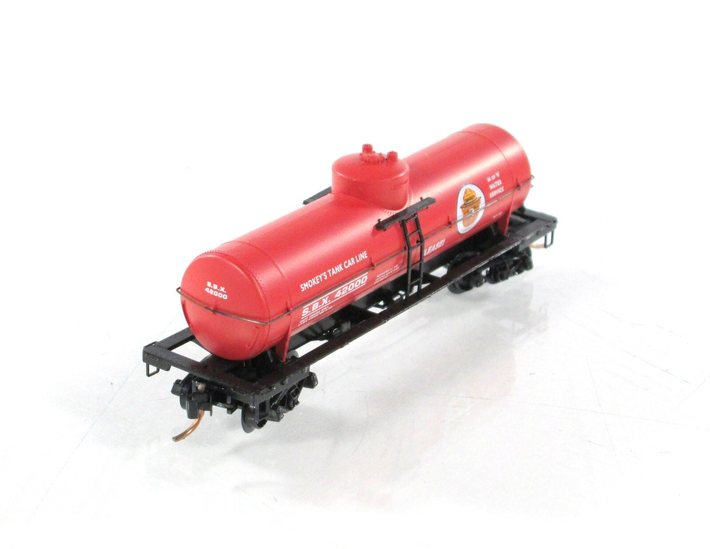 N Scale ***SMOKEY BEAR*** MoW Fire Water Tank Car, SBX 4200 - Micro Trains 65460