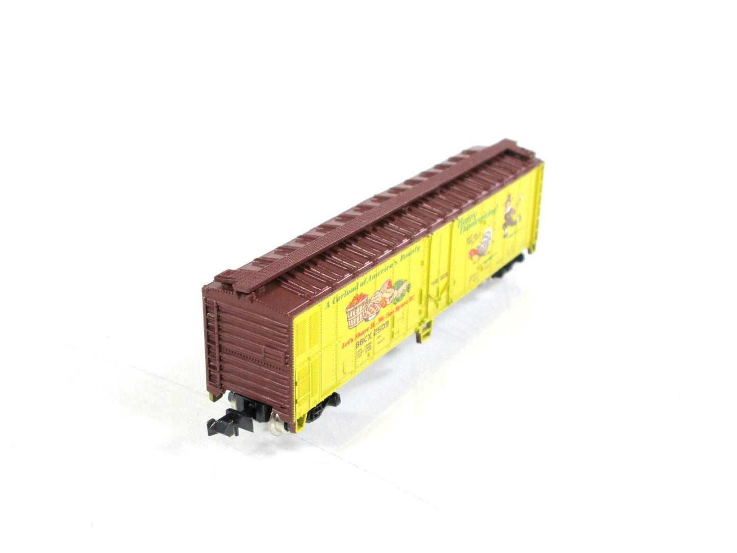 N Scale ***HAPPY THANKSGIVING*** 50' Box Car, BBCX 2509 --------  Bev-Bel, Atlas