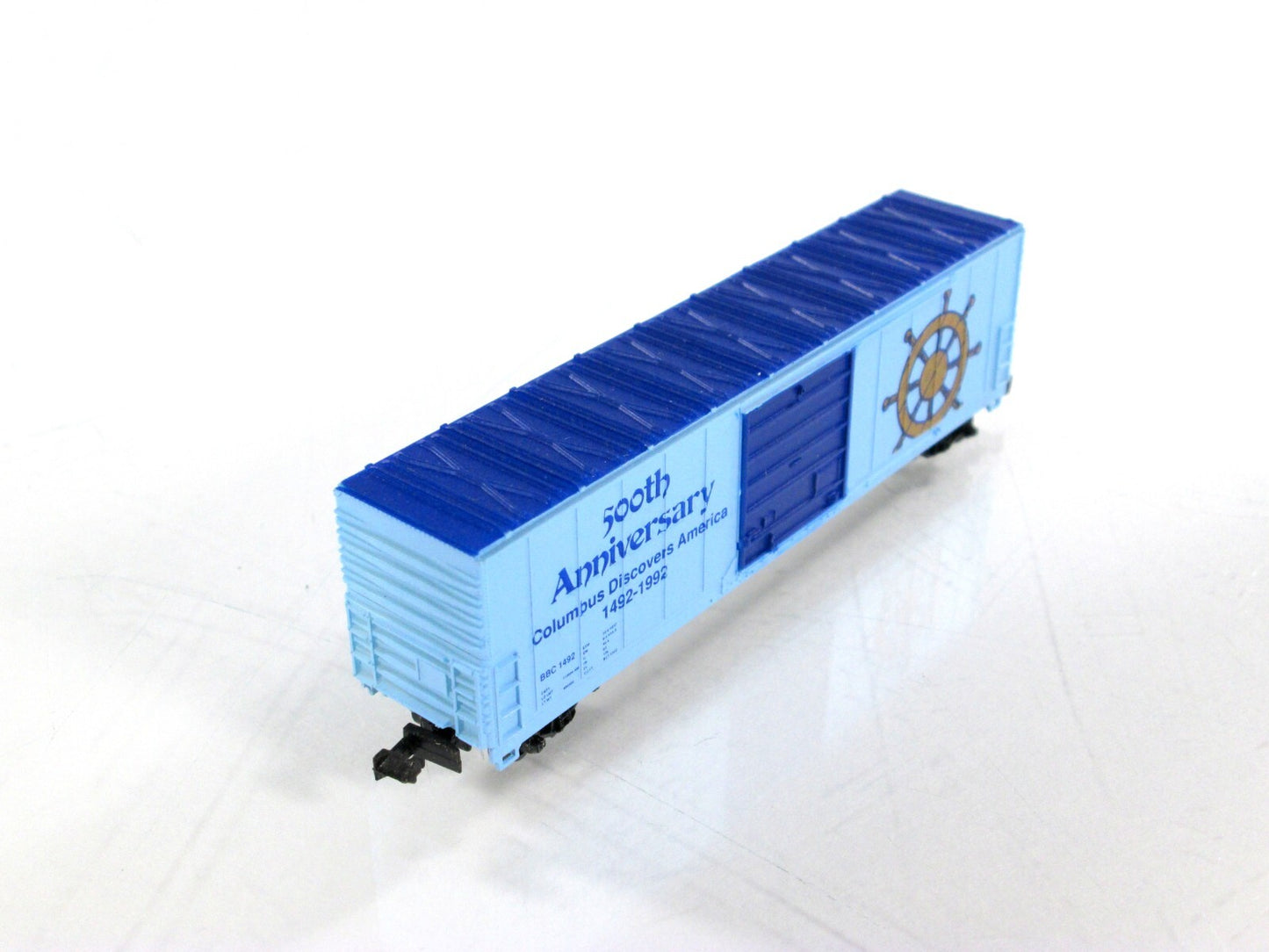 N Scale **COLUMBUS DISCOVERS AMERICA** 500th Anniv. Box Car 1492 - Bev-Bel 10018