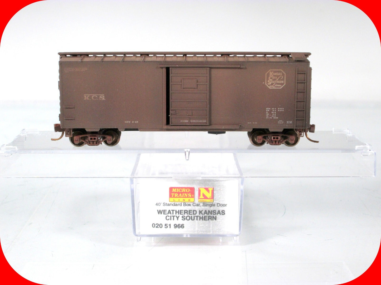 N Scale ***KANSAS CITY SOUTHERN*** Weathered 40' Box Car - Micro Trains 02051966