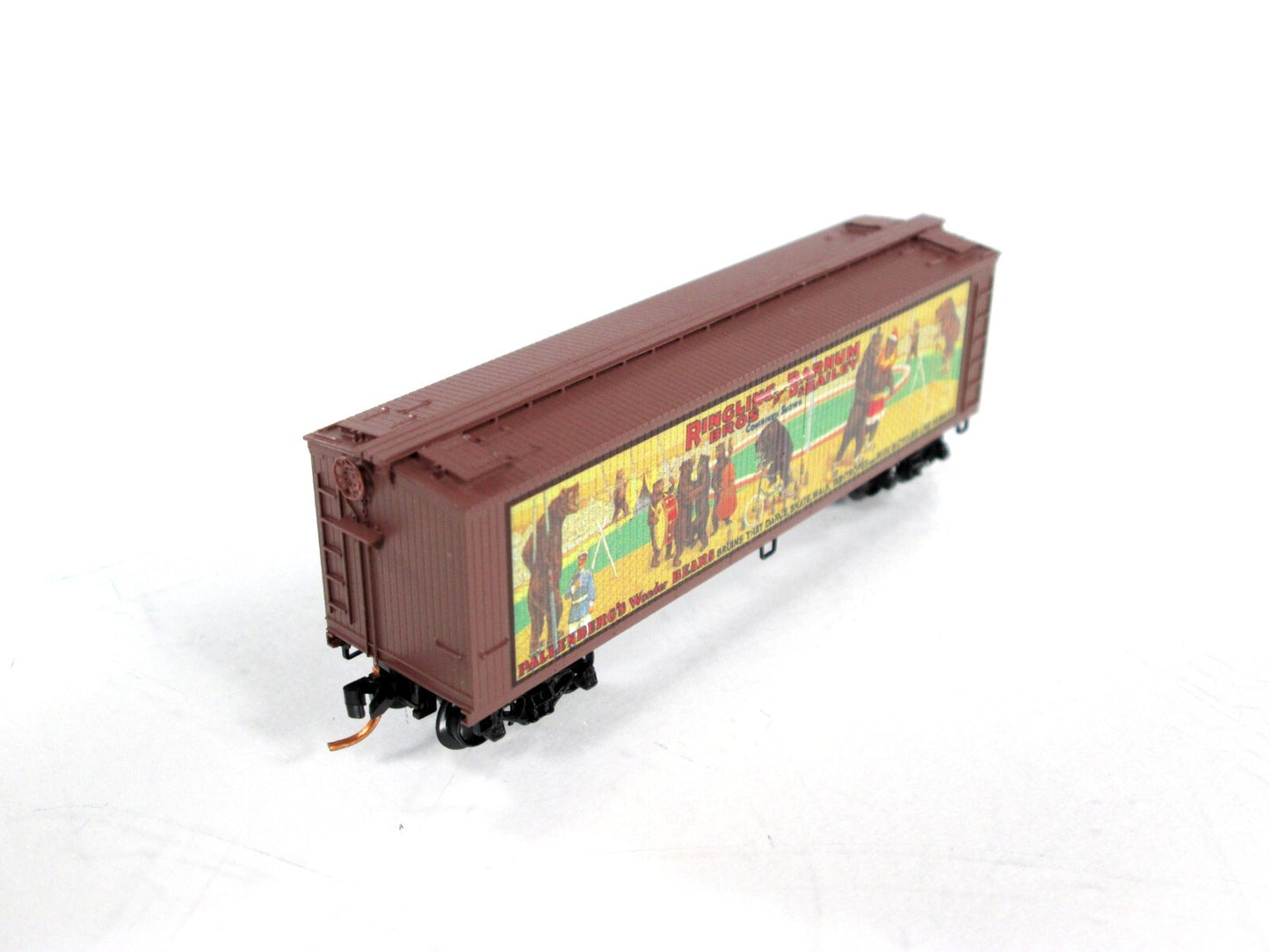 N Scale ***RINGLING CIRCUS** Wonder Bears 40' Box Car #5 - Micro Trains 04700405