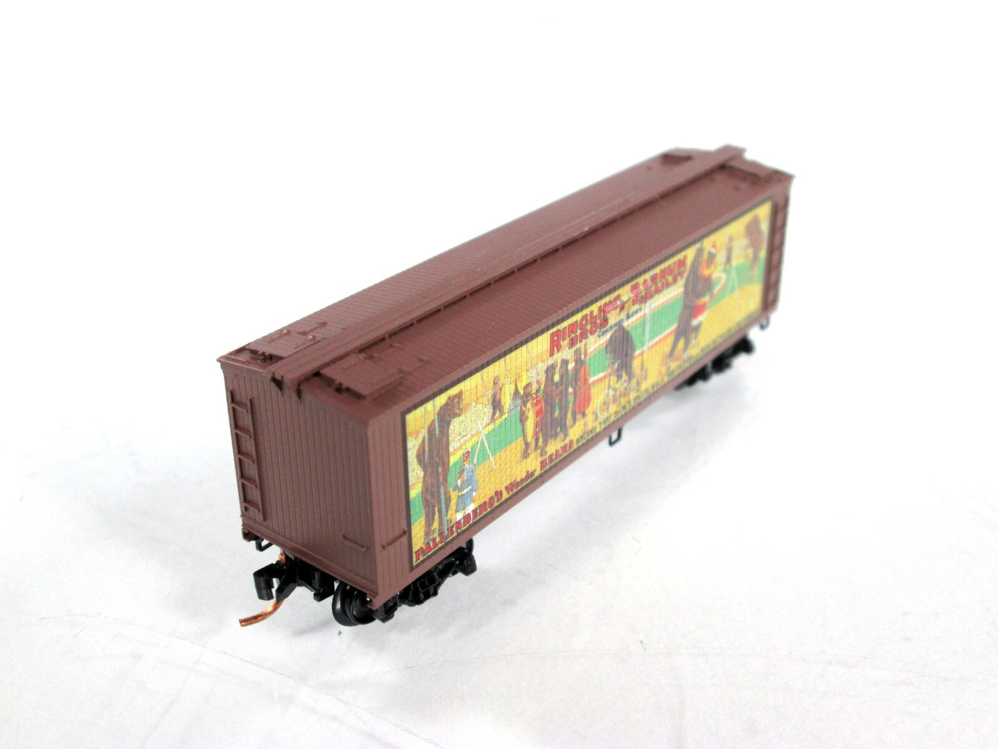 N Scale ***RINGLING CIRCUS** Wonder Bears 40' Box Car #5 - Micro Trains 04700405