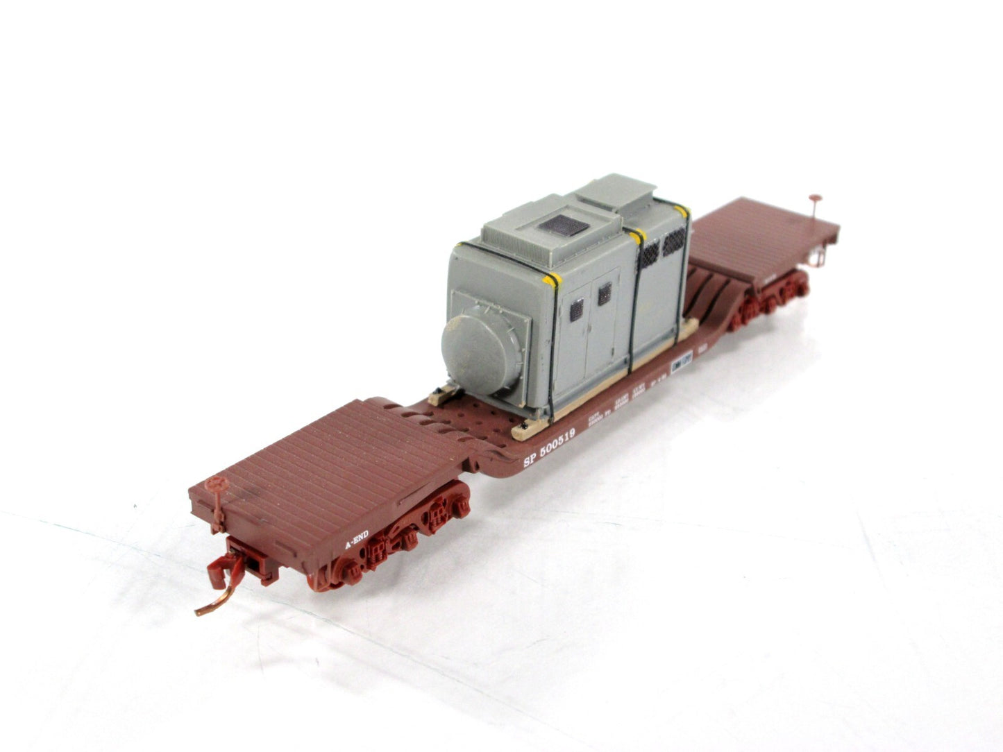 N Scale **SP** Depressed Flat Car #500519, Transformer -- Micro Trains NSC *RARE