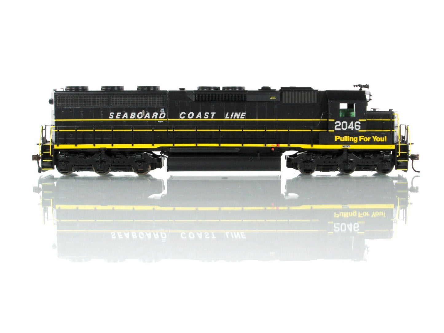 HO Scale ***SEABOARD*** SD45-2, SCL 2046 - Athearn G67163, w/ DCC Sound & Remote