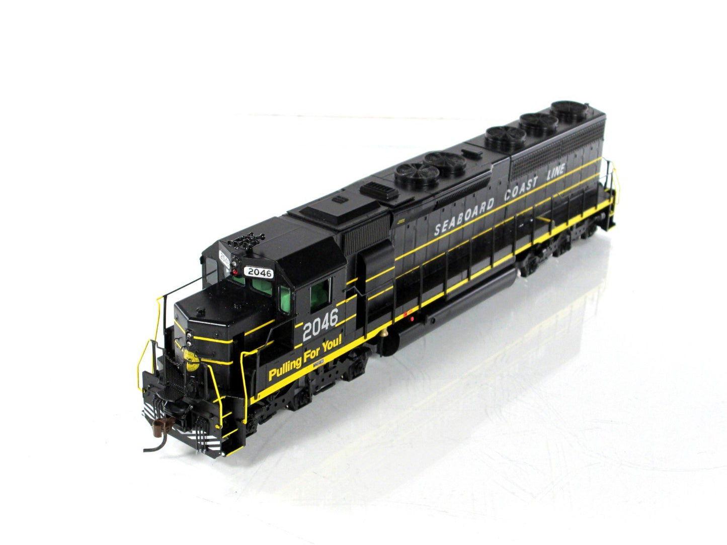 HO Scale ***SEABOARD*** SD45-2, SCL 2046 - Athearn G67163, w/ DCC Sound & Remote