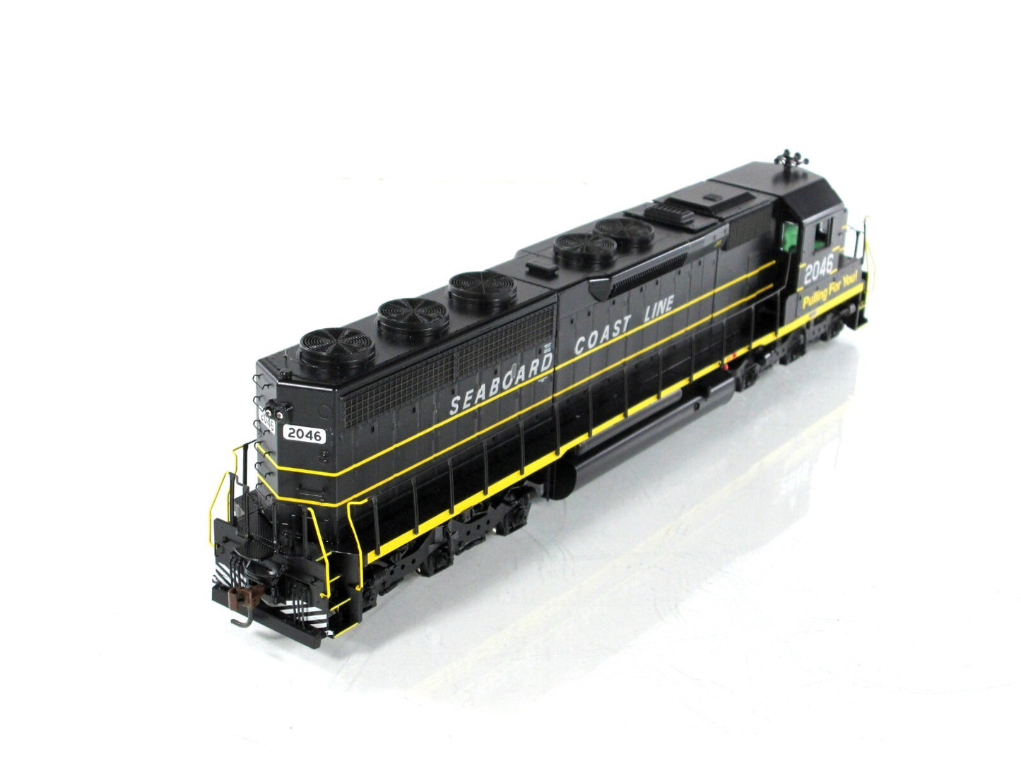 HO Scale ***SEABOARD*** SD45-2, SCL 2046 - Athearn G67163, w/ DCC Sound & Remote