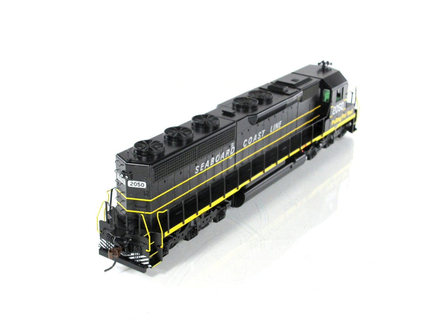 HO Scale ***SEABOARD*** SD45-2, SCL 2050 - Athearn G67164, w/ DCC Sound & Remote