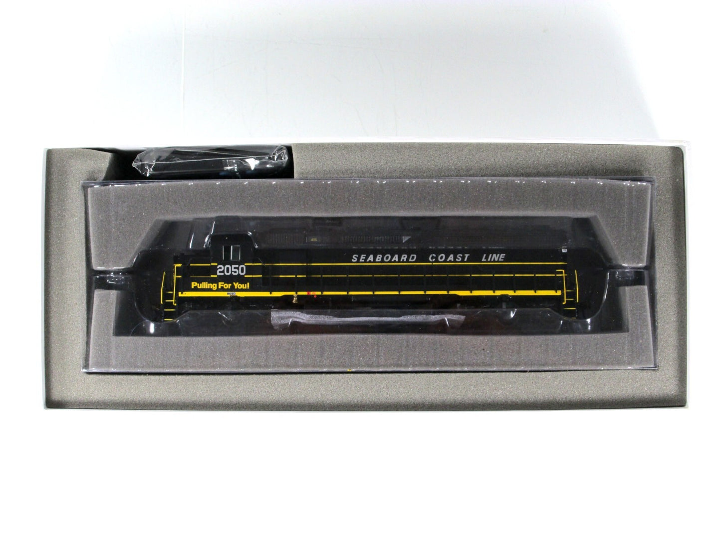 HO Scale ***SEABOARD*** SD45-2, SCL 2050 - Athearn G67164, w/ DCC Sound & Remote