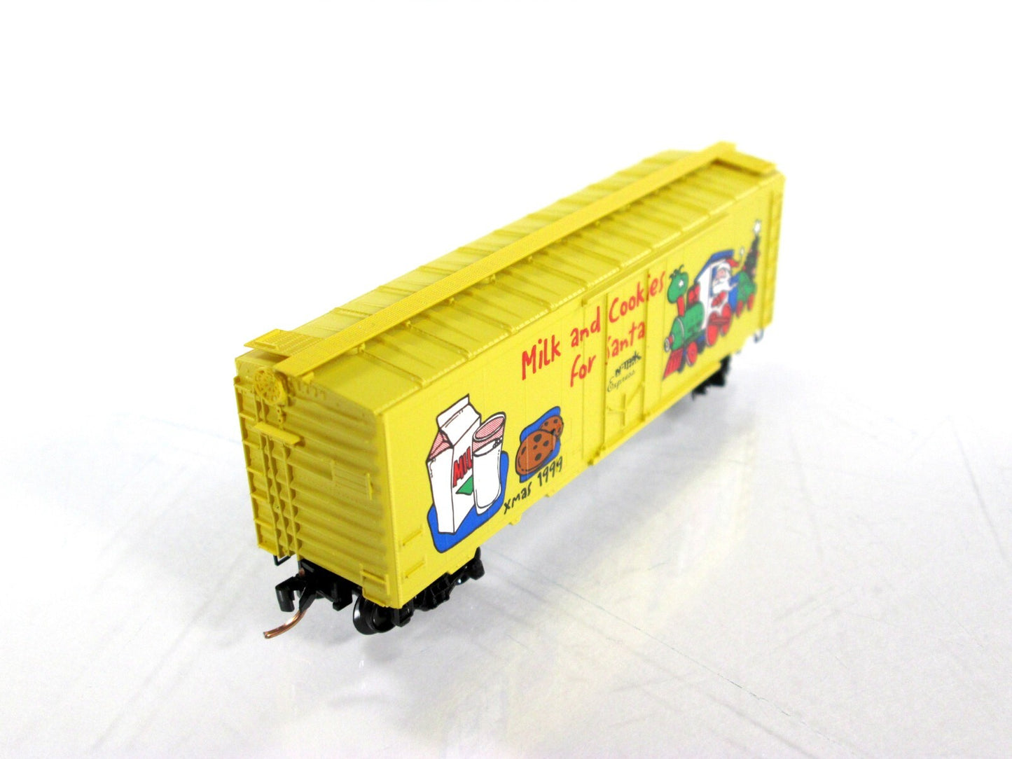 N Scale **MILK & COOKIES for SANTA** Xmas Box Car - Micro Trains Special ***RARE