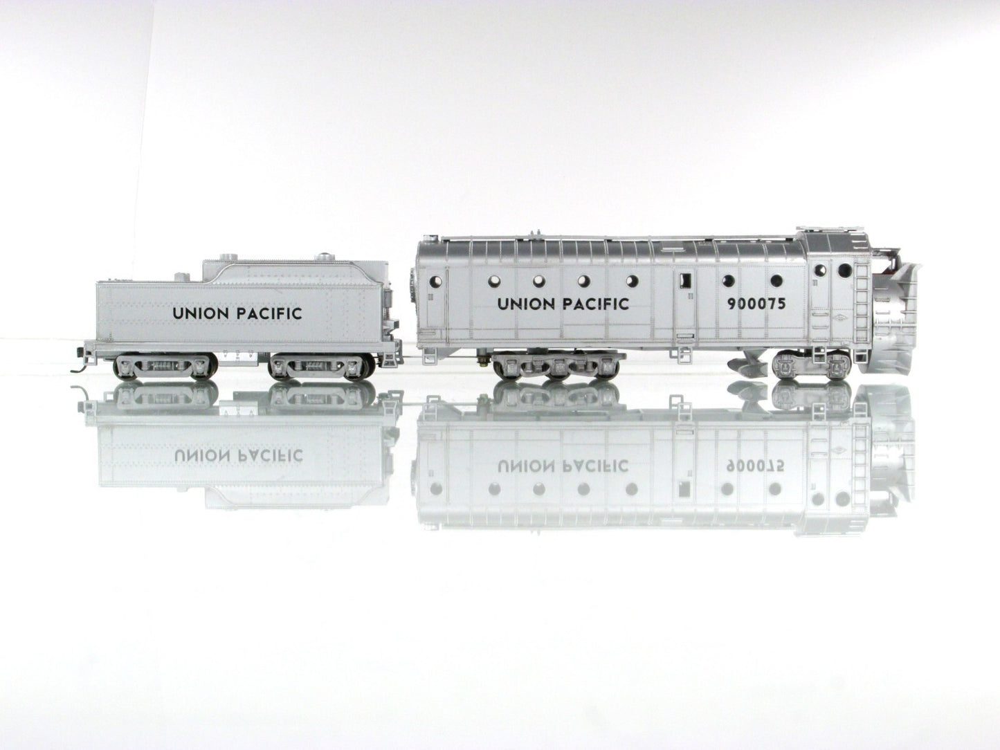 HO Scale **UNION PACIFIC** MoW Rotary Snow Plow & Tender #900075 - Athearn 93819