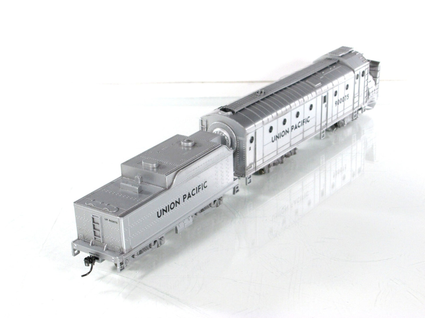 HO Scale **UNION PACIFIC** MoW Rotary Snow Plow & Tender #900075 - Athearn 93819