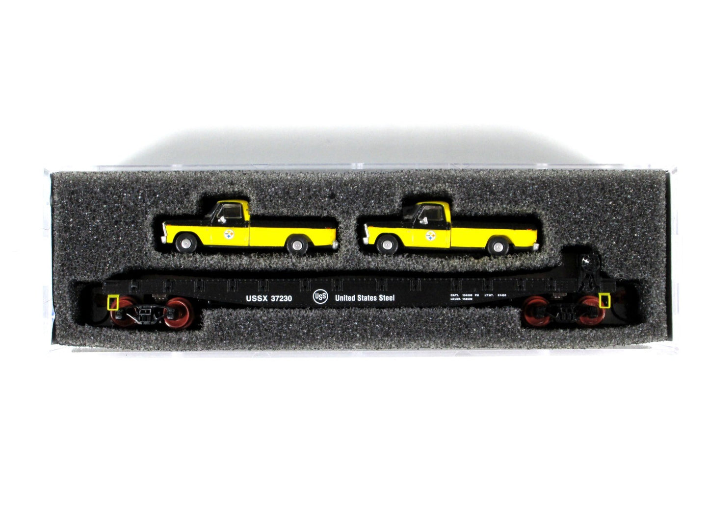 N Scale ***US STEEL*** Flat Car w/ Ford Pickup Load - Micro Trains NSE 23-18