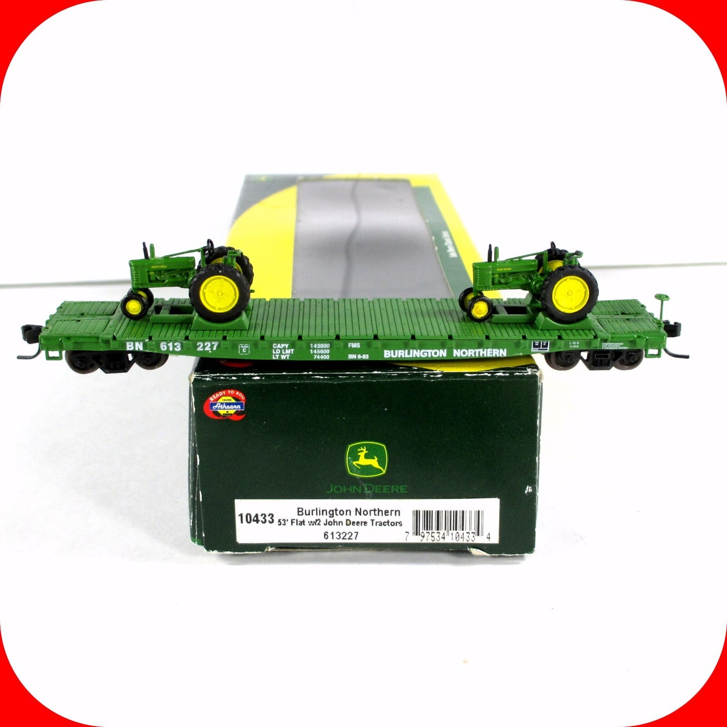 N Scale **JOHN DEERE** Tractors on Flat Car **BURLINGTON** 613227 -Athearn 10433