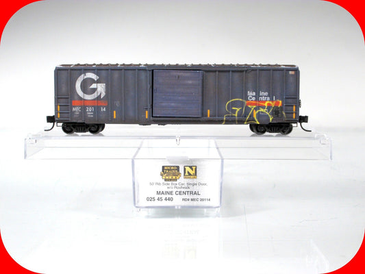 N Scale ***MAINE CENTRAL*** Weathered Box Car MEC #20114 - Micro Trains 02545440